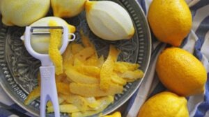 नींबू के छिलके के 7 जबरदस्त फायदे